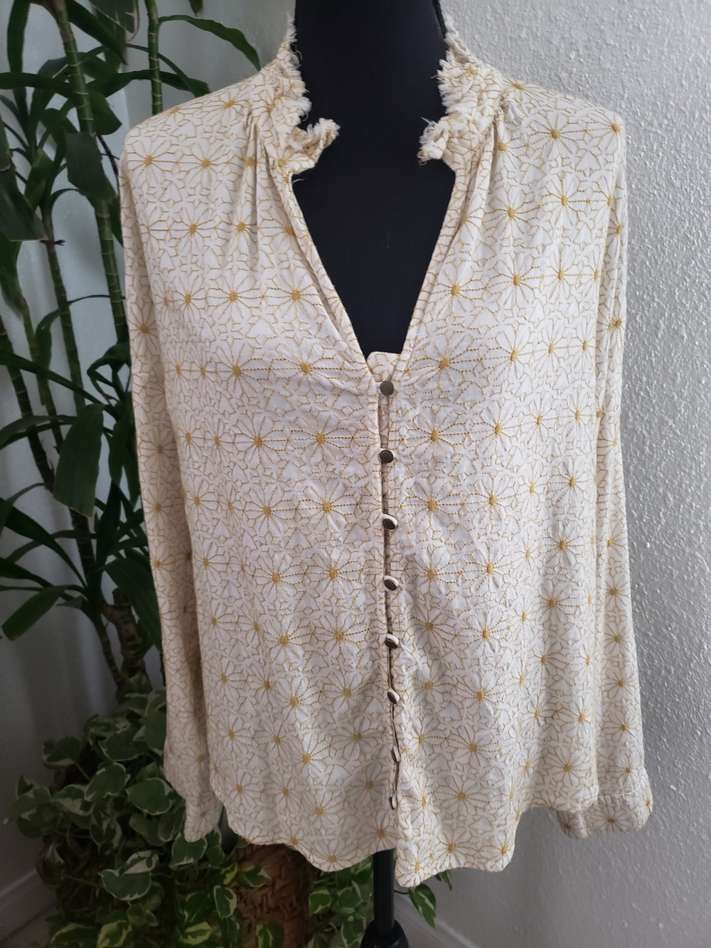 Pilcro Women's Soft Ruffle Collar Button-Front Top Size XL